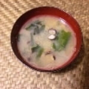 ワカメ入り！　しじみ汁【海を味わう味噌汁】